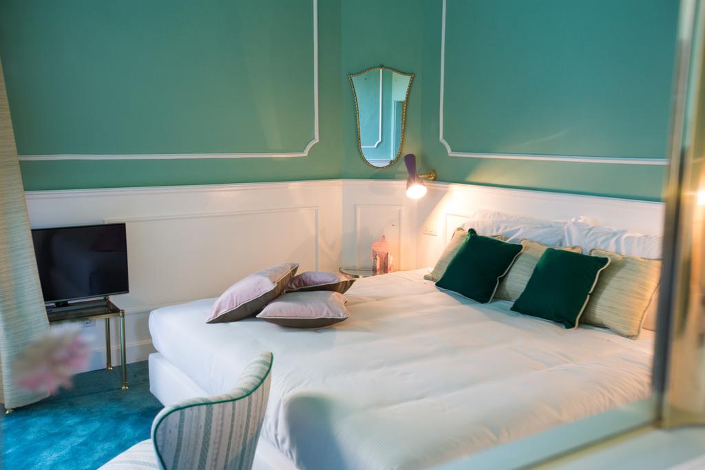 Adastra Suites Florence Room photo