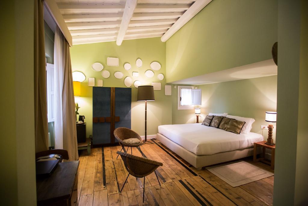 Adastra Suites Florence Room photo